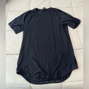 Lululemon. Size L. Never worn